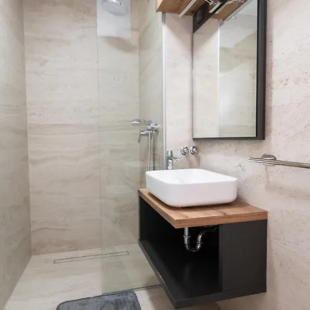 Elena, Jakov - Newly Decorated *