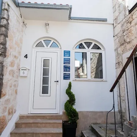 Elena, Jakov - Newly Decorated Rogoznica (Sibenik-Knin)