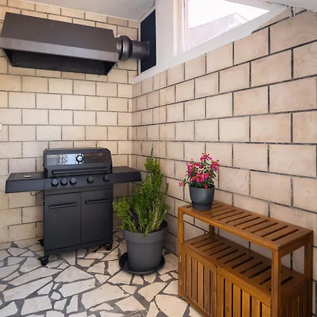 Elena, Jakov - Newly Decorated Apartament *