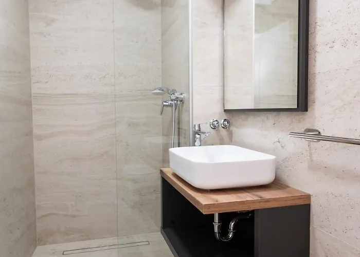 Elena, Jakov - Newly Decorated *