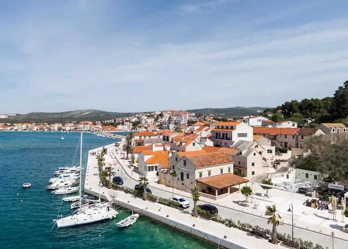 Elena, Jakov - Newly Decorated